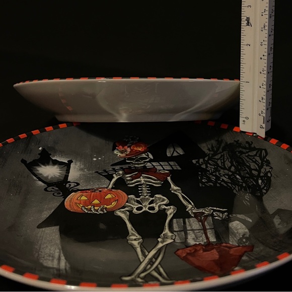 Set of (2) Classy Mr. & Mrs. Skeleton Halloween Plates - Picture 10 of 12